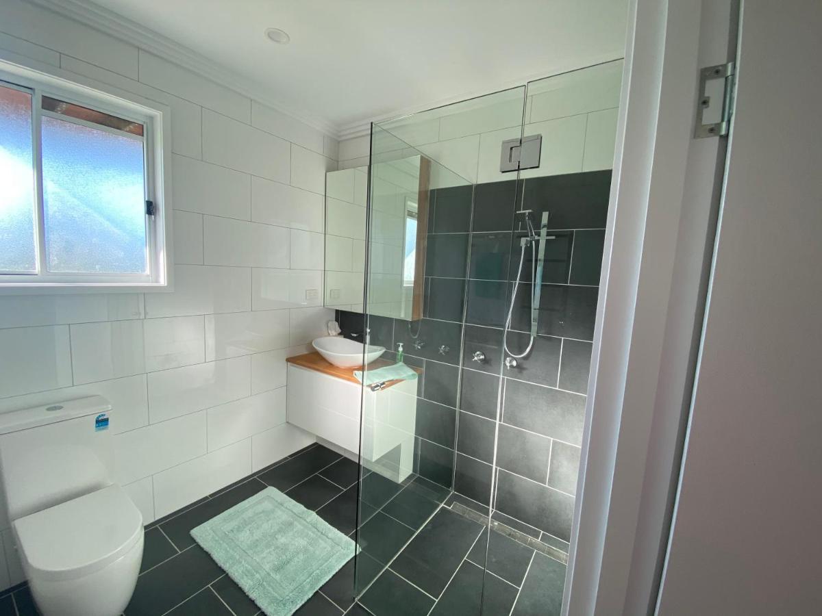 Ark Accommodation Glass House Mountains Bagian luar foto