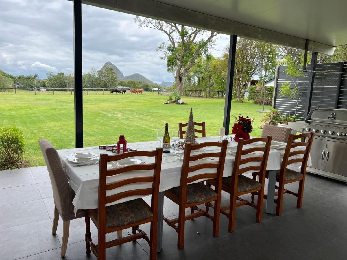Ark Accommodation Glass House Mountains Bagian luar foto